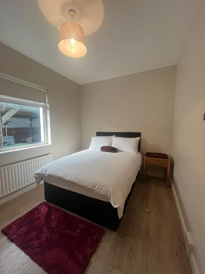 Yeats Lodge Self Catering Apartment And Bar Galway Exterior photo