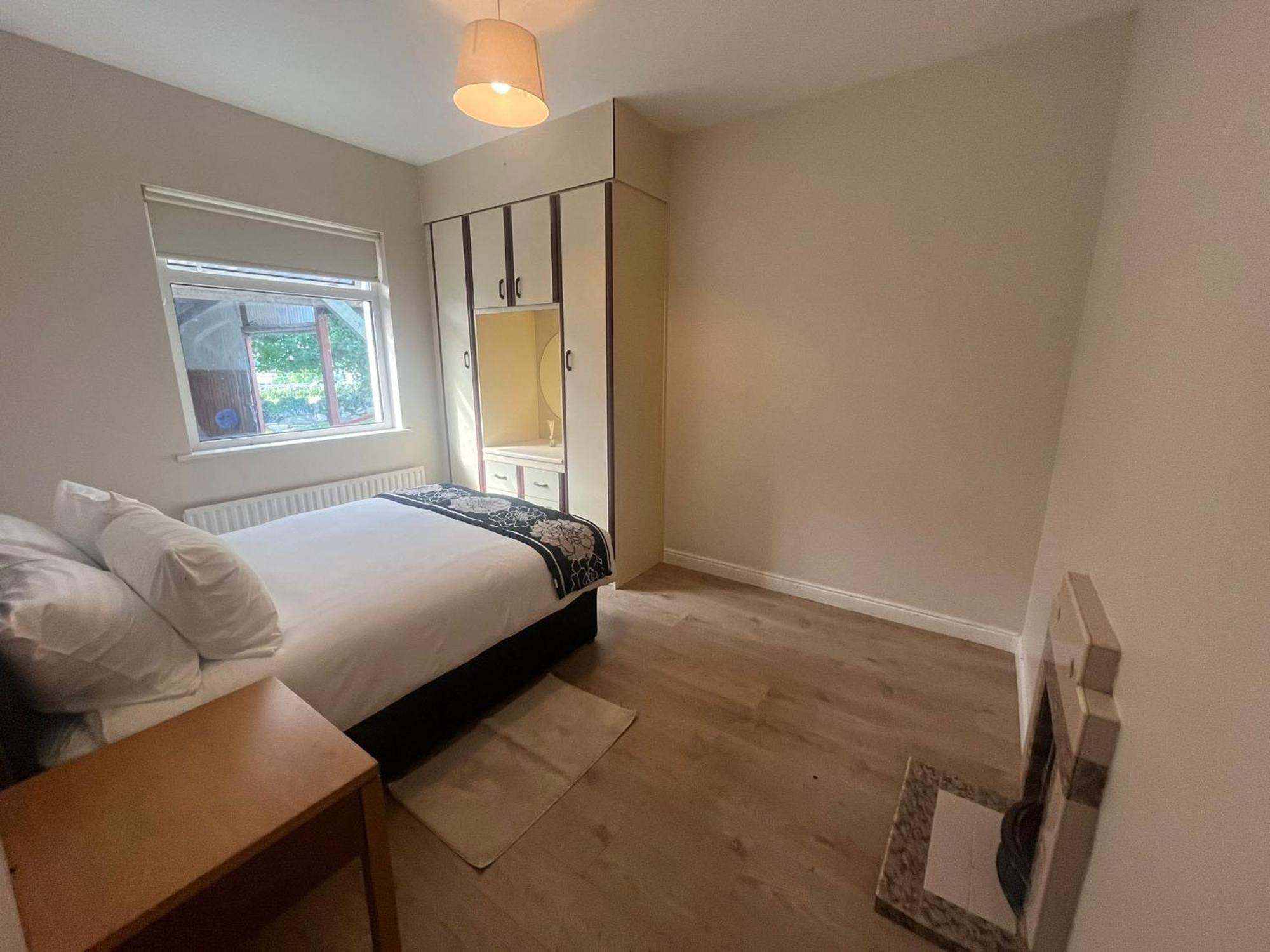 Yeats Lodge Self Catering Apartment And Bar Galway Exterior photo